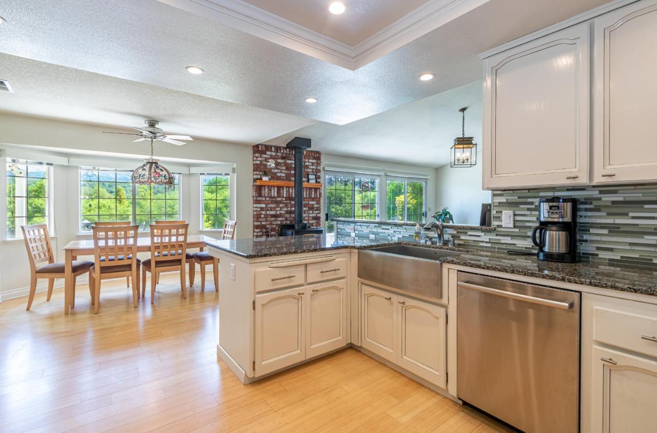 Spectacular Views W/ Hot Tub/Bbq -Yosemite & Bass Lake Oakhurst Exteriér fotografie